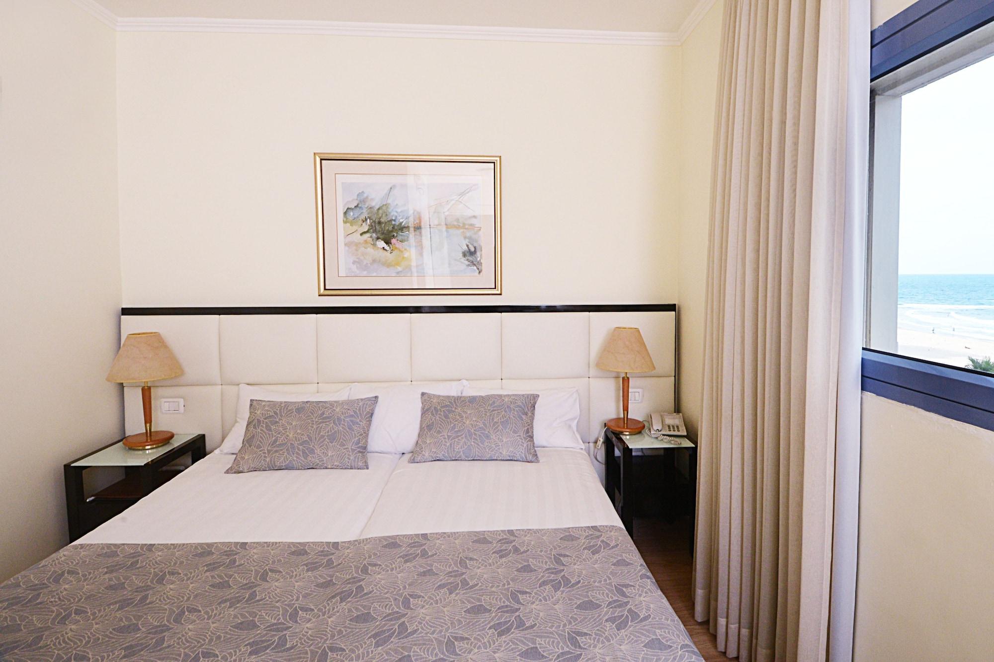 Abratel Sea View Hotel เทลอาวีฟ ภายนอก รูปภาพ