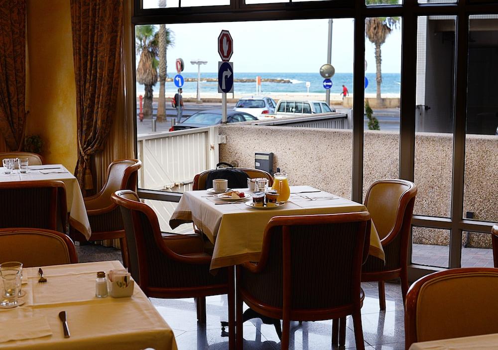 Abratel Sea View Hotel เทลอาวีฟ ภายนอก รูปภาพ