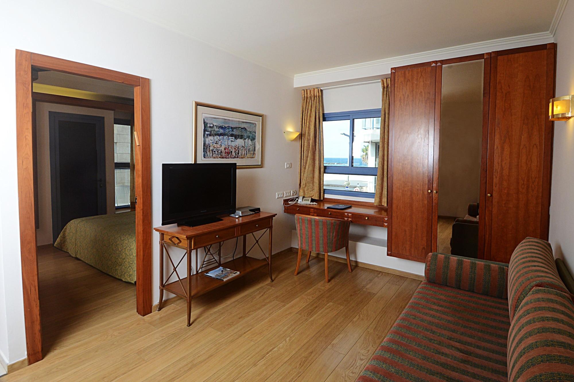 Abratel Sea View Hotel เทลอาวีฟ ภายนอก รูปภาพ