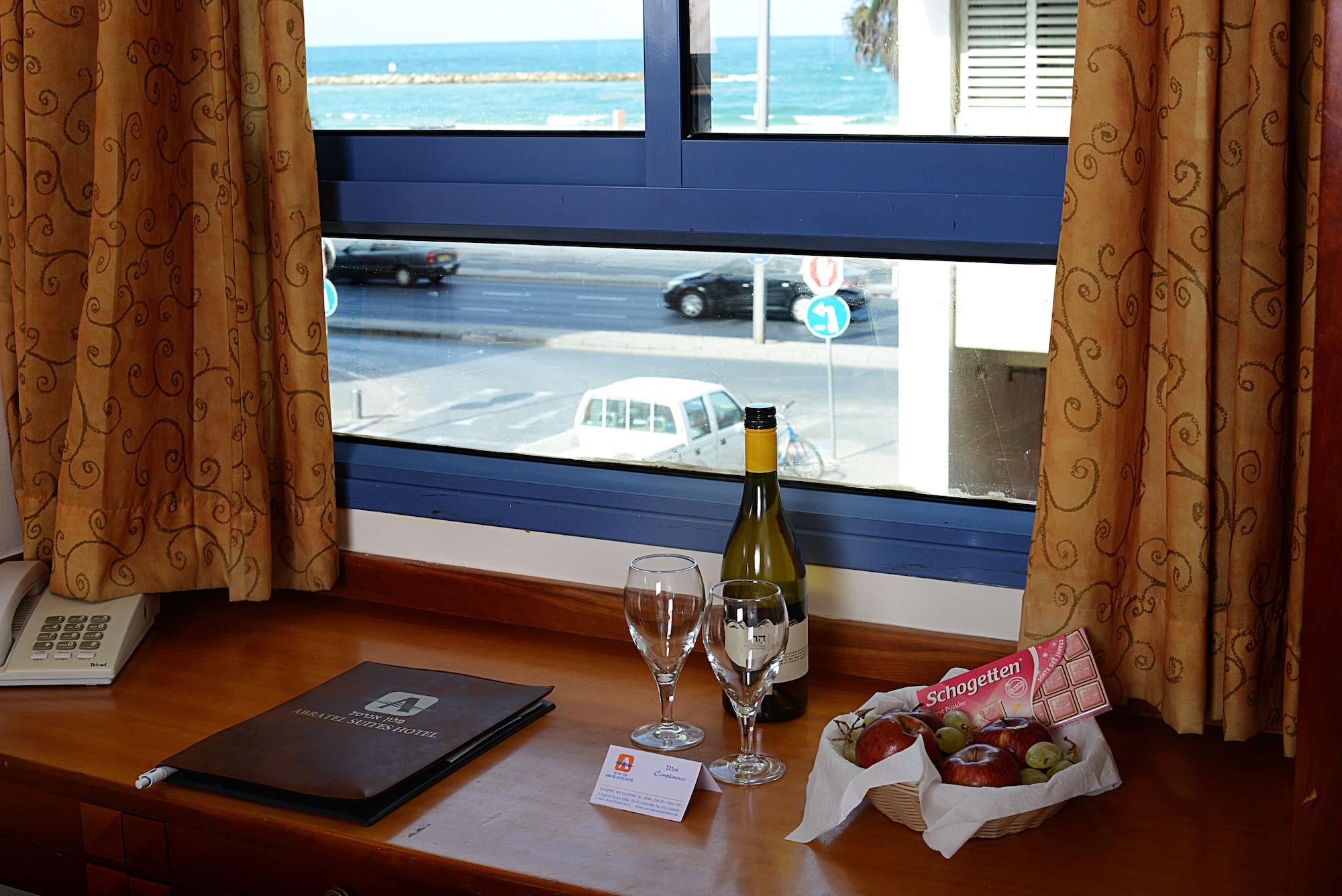 Abratel Sea View Hotel เทลอาวีฟ ภายนอก รูปภาพ