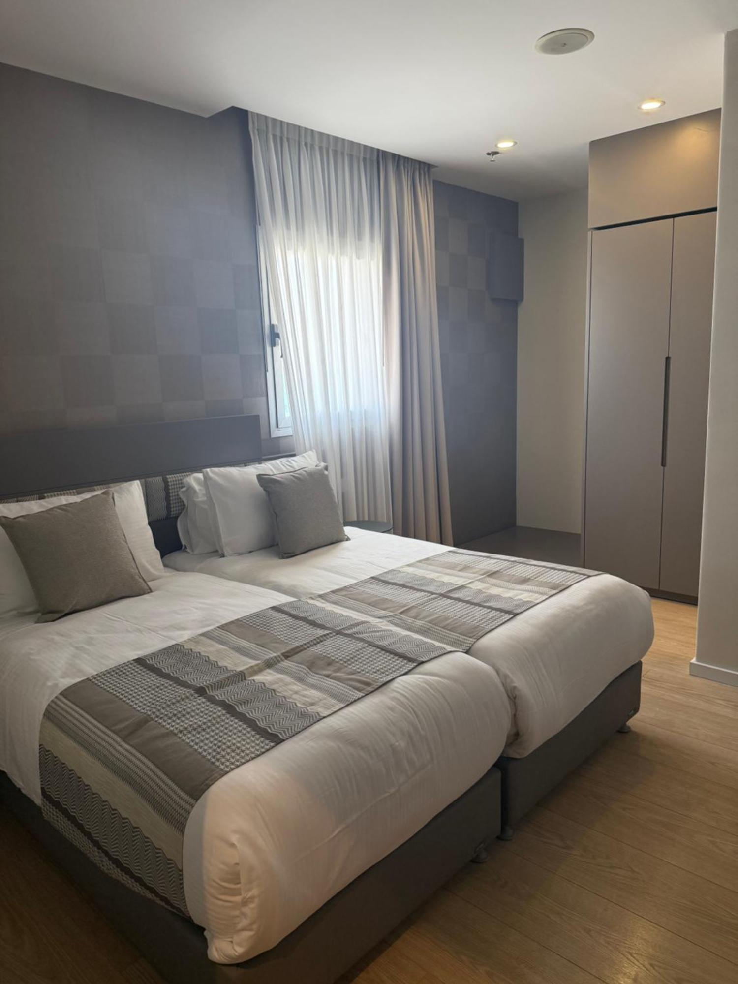 Abratel Sea View Hotel เทลอาวีฟ ภายนอก รูปภาพ
