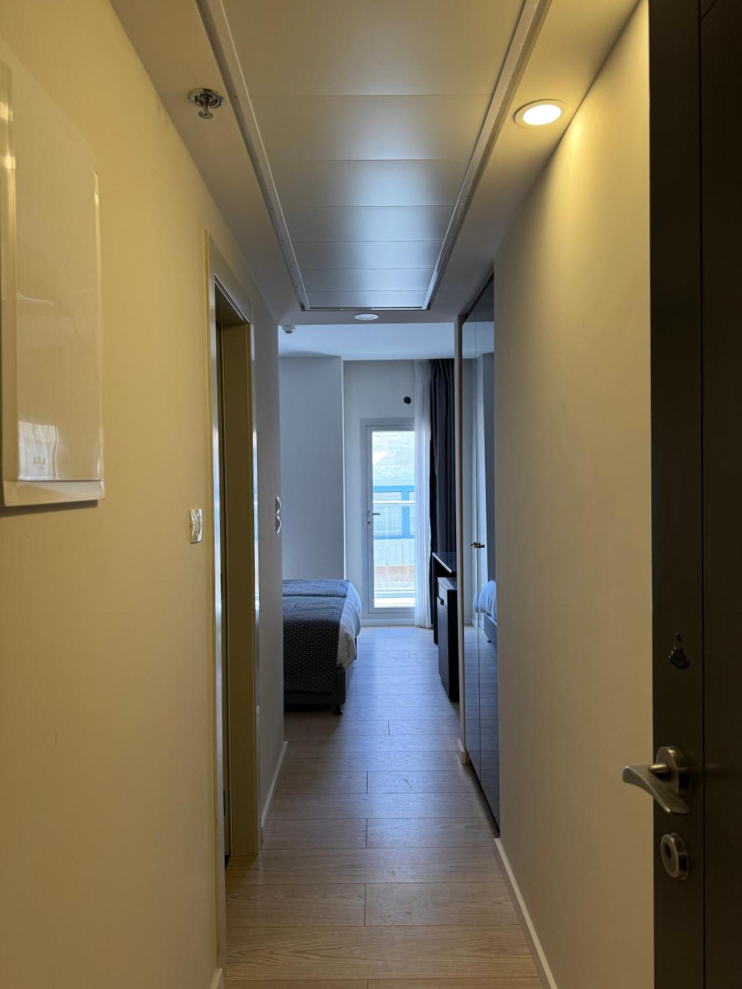 Abratel Sea View Hotel เทลอาวีฟ ภายนอก รูปภาพ