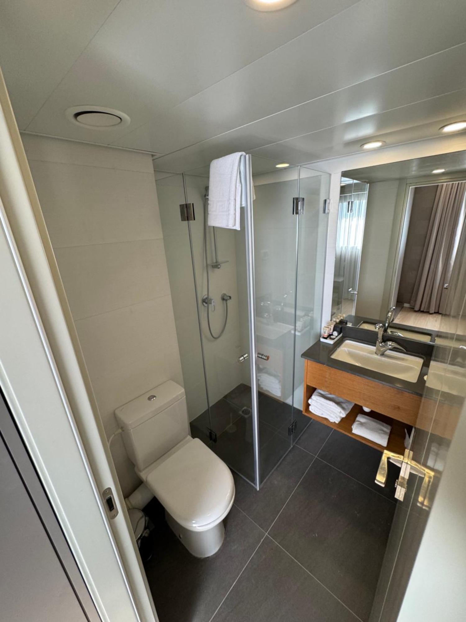 Abratel Sea View Hotel เทลอาวีฟ ภายนอก รูปภาพ